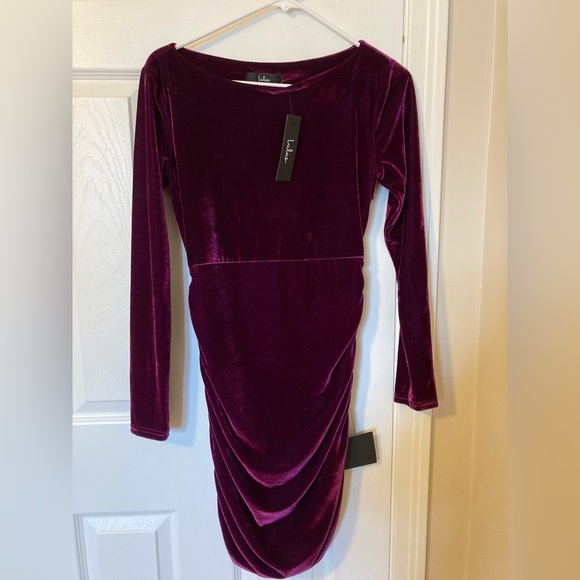 Velvet purple cocktail dress from Lulu’s. Brand new tags still on - Picture 1 of 3